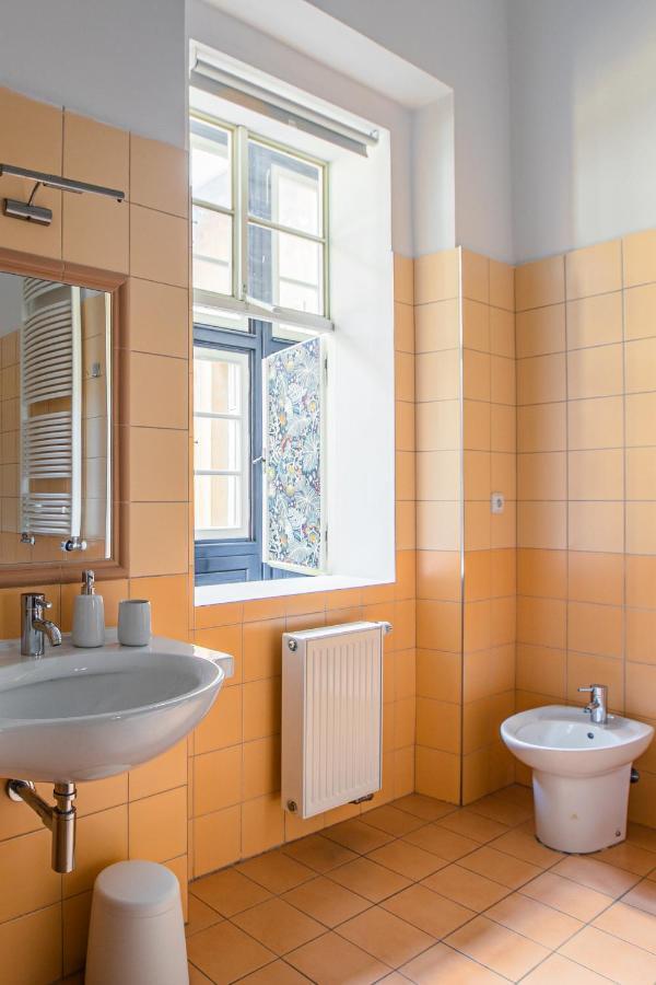 New Stylish 3 Bedrooms In Mala Strana - N2nd Appartement Praag