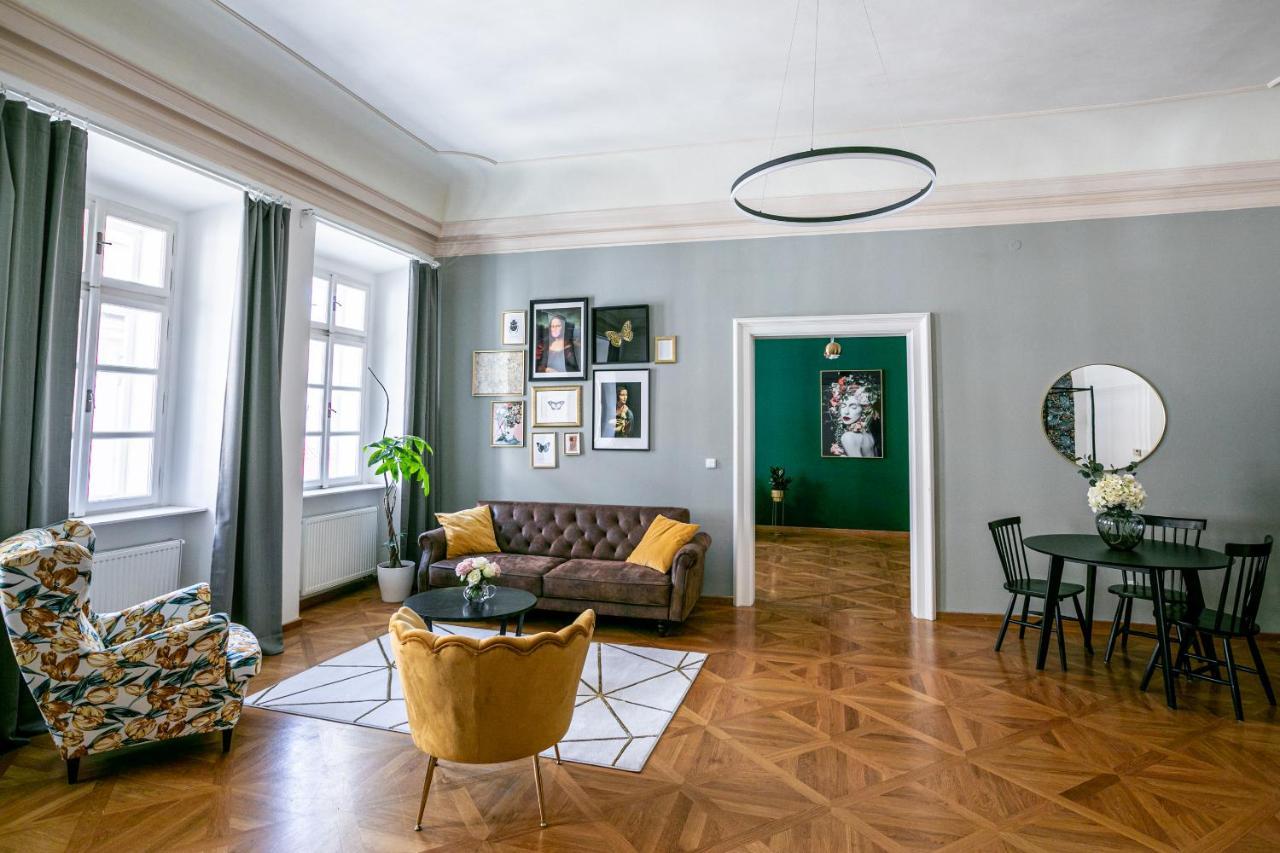 New Stylish 3 Bedrooms In Mala Strana - N2nd Appartement *